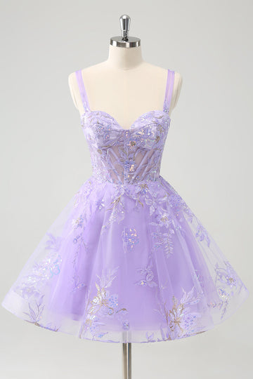 Vestido de fiesta corto con lentejuelas bordadas y corsé en forma de A en color lila